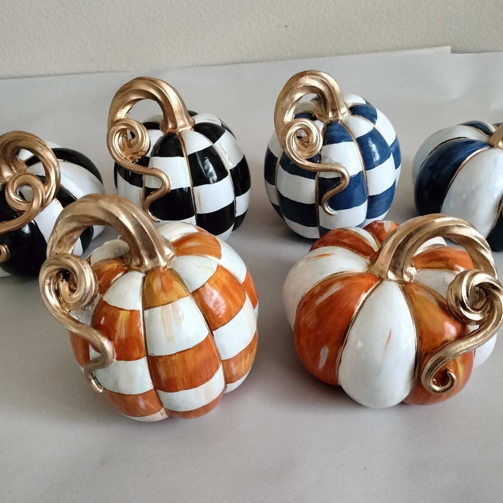 Pair of fall resin pumpkins 5 and 6 in in height your choice of colors Halloween